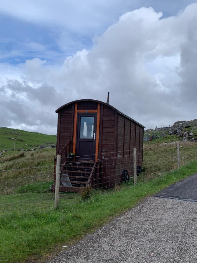 Eco Crofters Wagon By The Beach Oldshoremore Екстер'єр фото